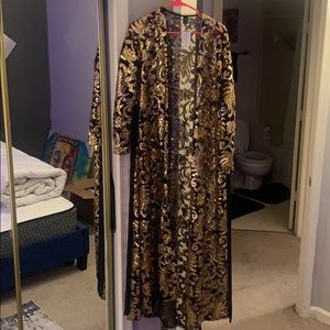 Windsor Sheer gold sequined duster